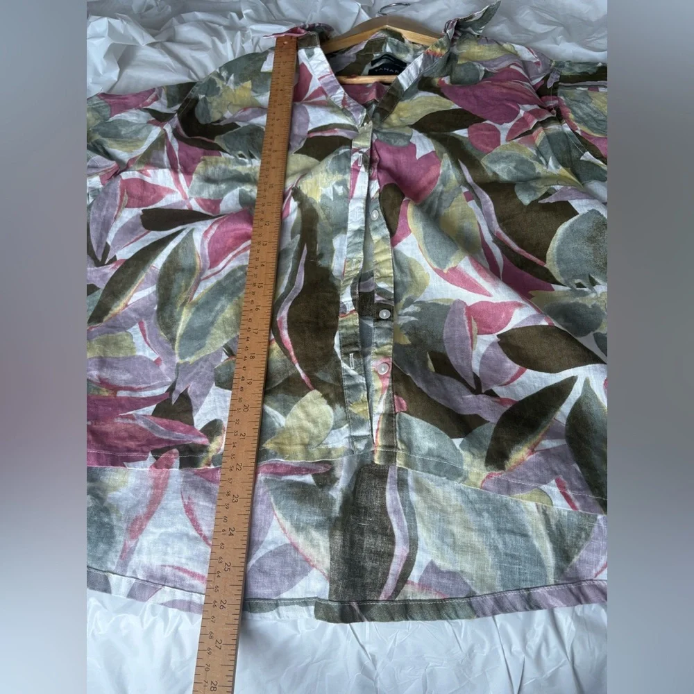 Tahari linen floral button down short sleeve top plus size 1X - Picture 7 of 9